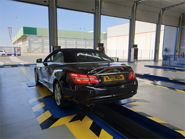 Mercedes E250 AMG has suspension and underbody inspection during ITV test in Murcia Mercedes E250 AMG Cabrio has suspension checked at ITV